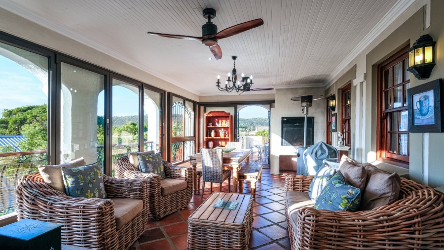 6 Bedroom Property for Sale in Kingfisher Creek Western Cape